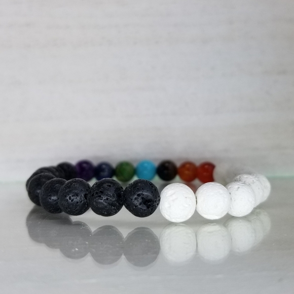 Black & White Yin & Yang 7 Chakra Healing Bracelet - Picture 4 of 9